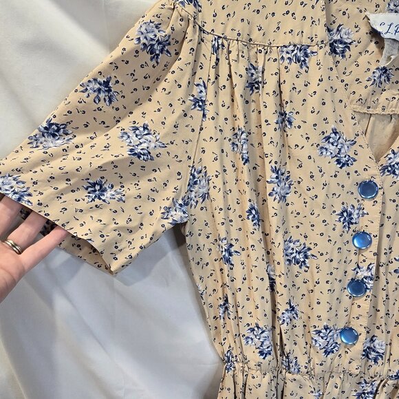 Vintage S.L. Petites Romper Size 12 Beige With Blue Flowers Pockets - Picture 6 of 12